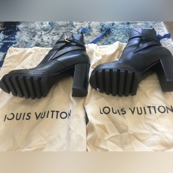 COPY - LV ladies boots - Picture 2 of 5